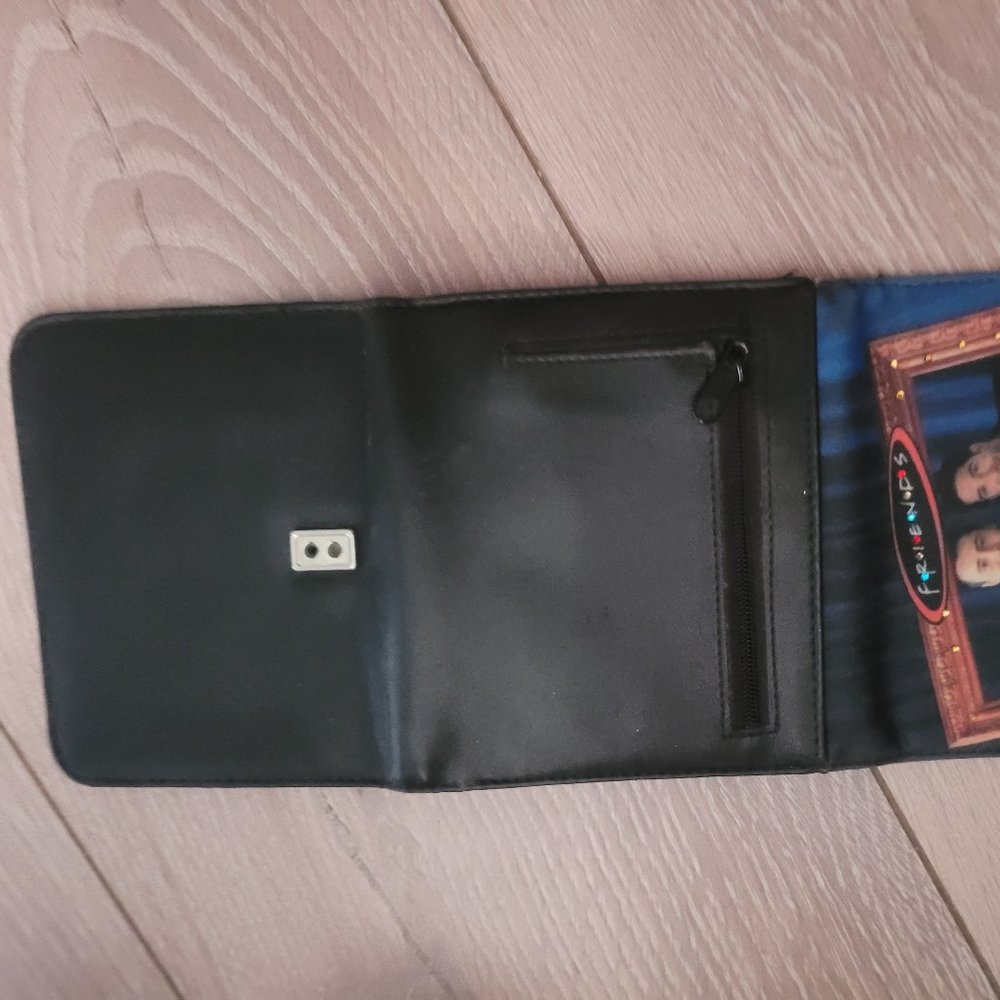 Friends wallet - Picture 7 of 8